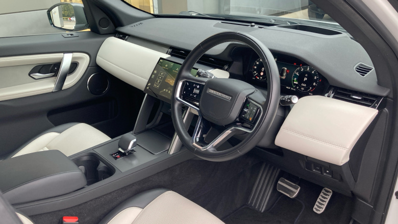 Land Rover Discovery Sport 1.5 P300e Dynamic HSE 5dr Auto [5 Seat] Station Wagon